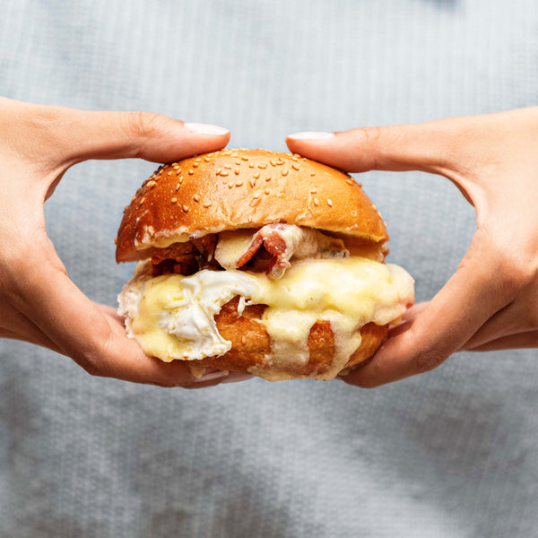 Sandwich de tocineta y huevo