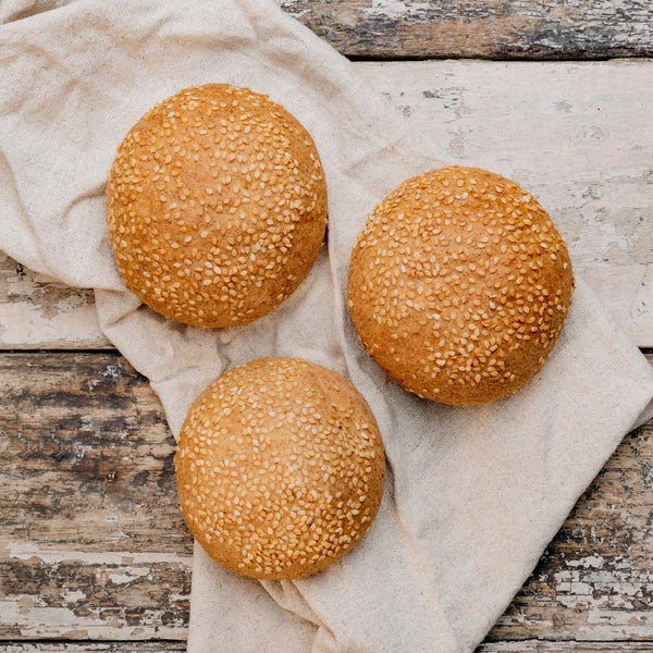 Mogollas de pan de ajonjolí y nuez