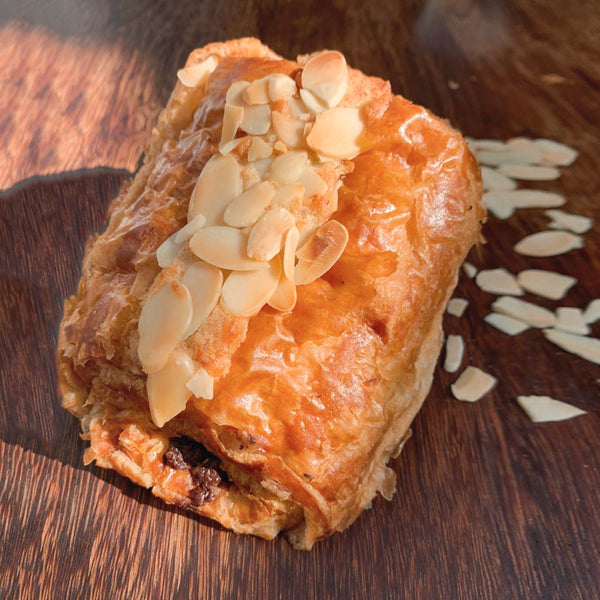 Croissant de almendra con chocolate